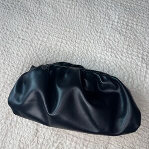 Chic Black Gathered Women's Clutch